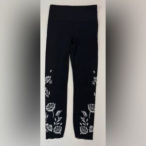 ATHLETA Elation Eyelet 7/8 Tight Leggings XS